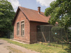 V samém rohu areálu Psychiatrické léčebny je malá oáza klidu