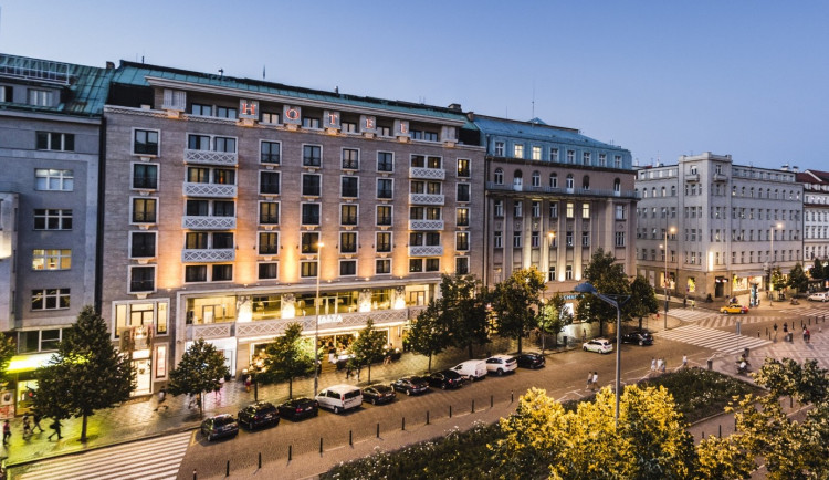 Luxusní hotel skrýval i prominentní protiatomový kryt. Jalta má 65 let