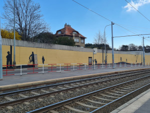 „Náckové jebnutý“. Radnice chce trest pro vandala, který ničí mural na počest Anthropoidu
