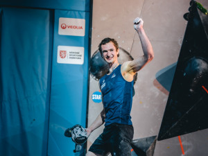 Ondra získal na Světovém poháru v boulderingu stříbro. Dnes čeká na Letné finále ženy