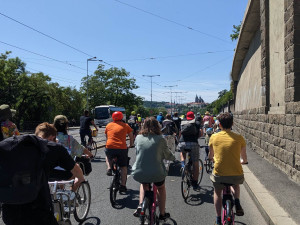 Prahou projely v rámci Světového dne kola stovky cyklistů