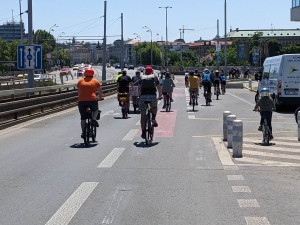 Prahou projely v rámci Světového dne kola stovky cyklistů