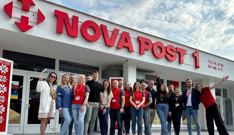 Ukrajinská pošta otevřela první pobočku v Praze