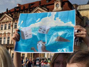 Happening na Staroměstském náměstí upozornil na ekocidu na Ukrajině