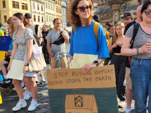 Happening na Staroměstském náměstí upozornil na ekocidu na Ukrajině