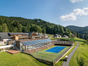 Letní ráj v Beskydech: zažijte dovolenou s wellness a skvělým jídlem ve Velkých Karlovicích