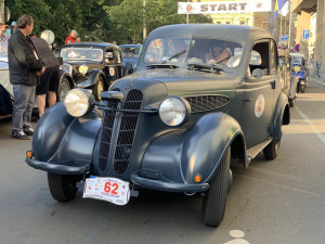 V Praze dnes odstartoval závod veteránů 1000 mil československých