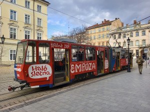 Ve Lvově v rámci projektu Českého centra Kyjev jezdí Seifertova tramvaj.