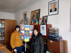 Tereza Soušková s Ludmylou Dejnekou z krajanského spolku Česká beseda ve Lvově.