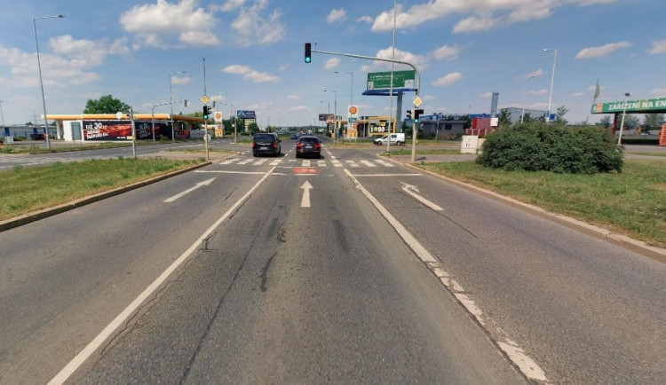 Řidiče čekají kolony kvůli opravě Průmyslové, práce potrvají do konce srpna