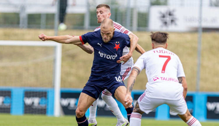 Fotbalisté Slavie na úvod přípravy zdolali polského mistra Čenstochovou 2:1