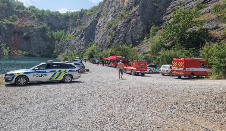 V lomu Velká Amerika zemřeli dva muži. Jeden utonul, druhý spadl ze skály