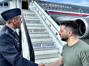 Ukrajinský prezident Zelenskyj dorazil do Prahy na jednání s českými lídry