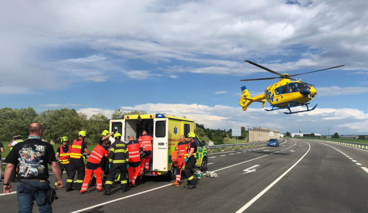 Problémový obchvat Chýnova bude bezpečnější. Řidiči nedávají přednost