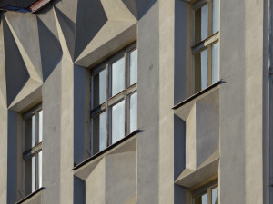 Nadšenci vymýšlejí tematické trasy Prahou, lidem představují architekturu města