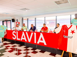 Fotbalová Slavia prodloužila o rok smlouvu s uzdraveným kapitánem Bořilem