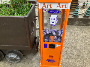 V Holešovicích je nový automat na umění. Artmaty jsou tak v Praze už na třech místech