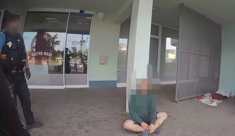 Muž skončil na záchytce.