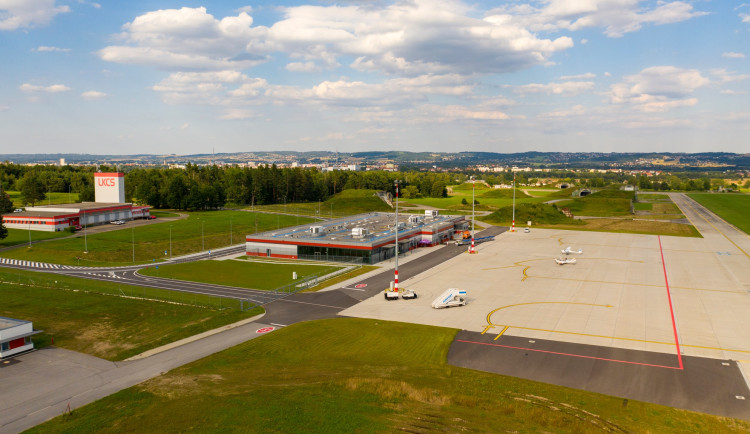 První letadlo zamíří z jihu Čech do Turecka. Odkud ho sledovat?