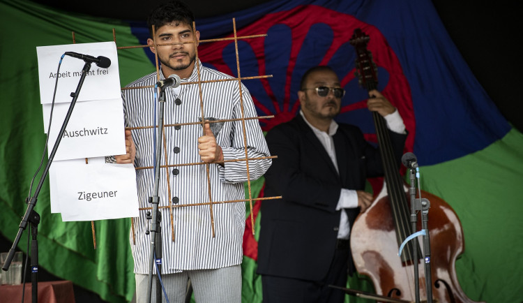 Vzpomínková pietní akce připomene romský holokaust