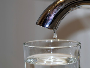 Pražané si stěžují na chuť pitné vody. Podle hygieniků je v pořádku