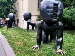 Mimina na Kampě dočasně „popolezla“. Přes Skautským institutem budou do října