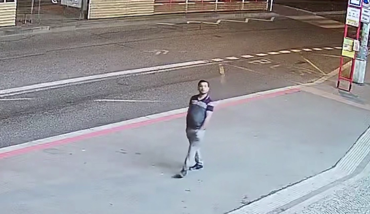 Tohoto muže chce policie vyslechnout jako svědka.