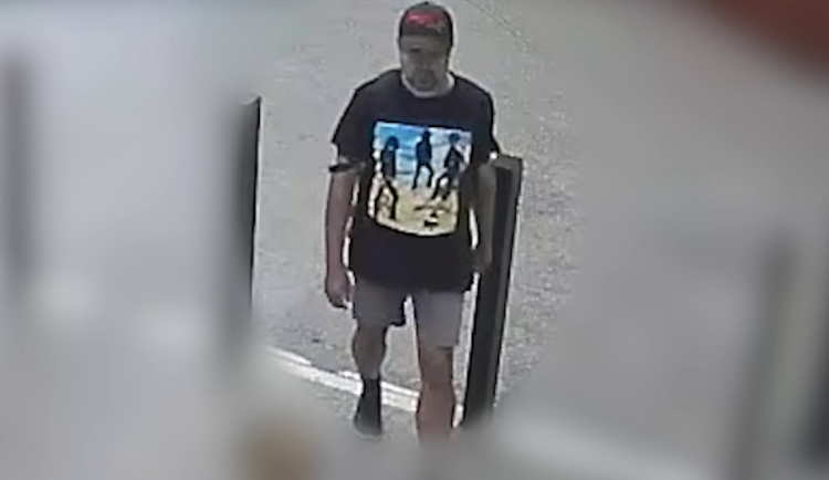 Muž v Praze napadl mladíka pěstí do hlavy, vzal mu mobil a utekl