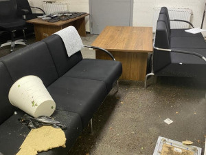 Přívalový déšť napáchal ve Státní opeře Praha škody za miliony korun