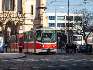 Od pondělí nepojedou dva týdny tramvaje na Bílé Hoře a v Poděbradské ulici
