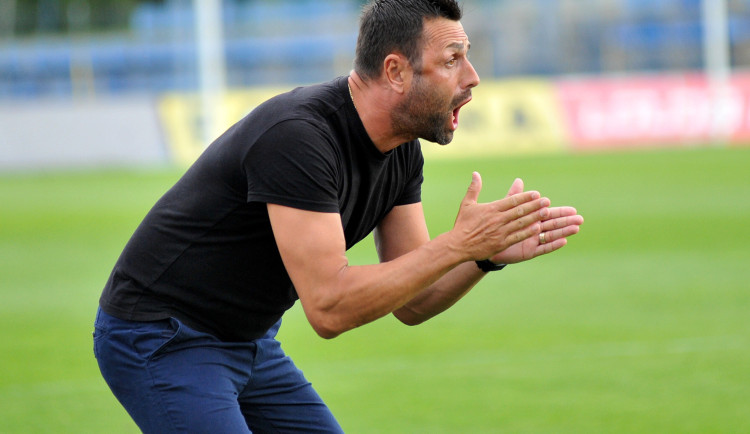 Trenér Vysočina Oulehla nebyl po remíze s Chrudimí spokojený. Zaměříme se na obrannou činnost, říká