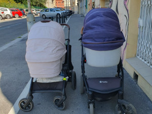 Žena z Letné si stěžuje na rozšíření chodníku. Bojí se, že přiláká partičky opilců