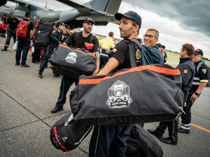 Do Řecka vyrazila další skupina hasičů. Ta předchozí se po 10 dnech vrátila