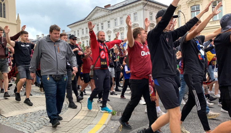 VIDEO: Sparťané prošli Libercem, pochod se obešel bez komplikací
