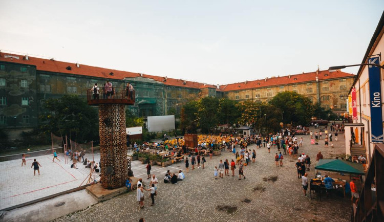 E.ON Ekofestival v Kasárnách Karlín přinese koncerty, workshopy i vyhlášení ekologického projektu roku