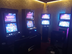 Celníci odhalili v Praze dvě nelegální herny během jednoho večera