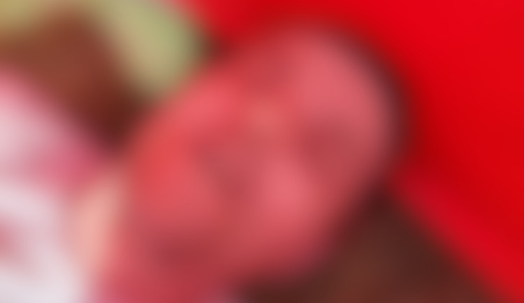 Policie vypátrala po totožnosti muže, kterého našli na břehu Vltavy