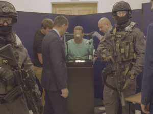 VIDEO: V Národním muzeu pod dohledem policie vystavili Věstonickou venuši. Vrátila se po devíti letech