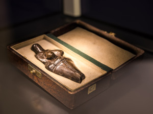 VIDEO: V Národním muzeu pod dohledem policie vystavili Věstonickou venuši. Vrátila se po devíti letech