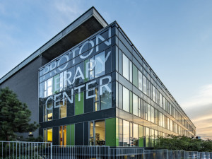 Rakovina prsu si nevybírá. Znáte všechny dostupné možnosti její léčby?