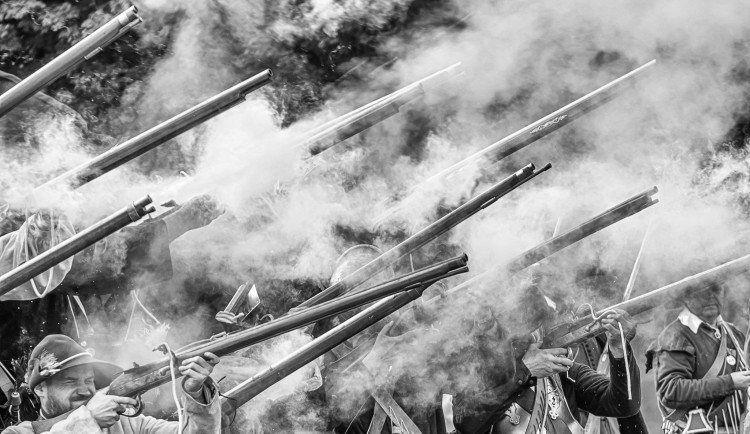 Stovky diváků si dnes na Vypichu v Praze 6 připomněli bitvu na Bílé hoře