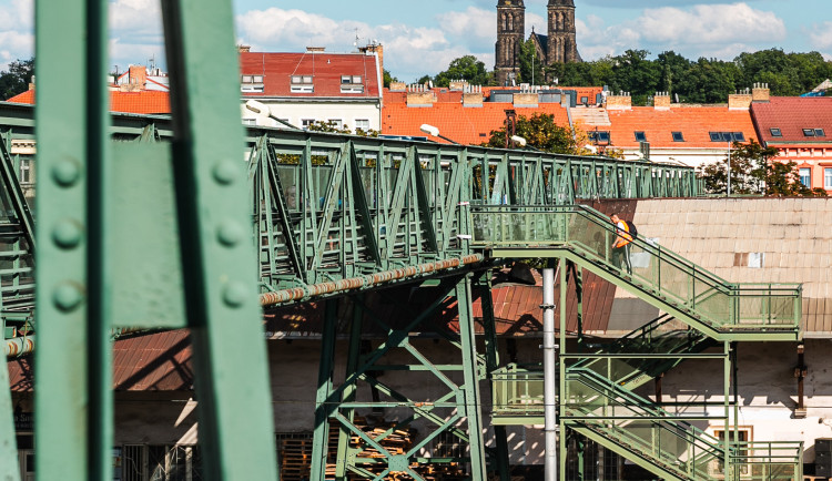 Lávku uzavřou v pondělí 9. října.