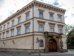 Úřad vlády dnes otevřel k prohlídce Lichtenštejnský palác i zahradu Strakovy akademie