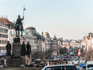 Policie kvůli podezřelému zavazadlu zastavila tramvaje přes Václavské náměstí