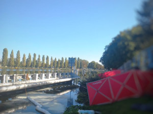 Jednašedesátiletý muž a devatenáctiletý mladík zemřeli v plamenech po pádu s rogalem