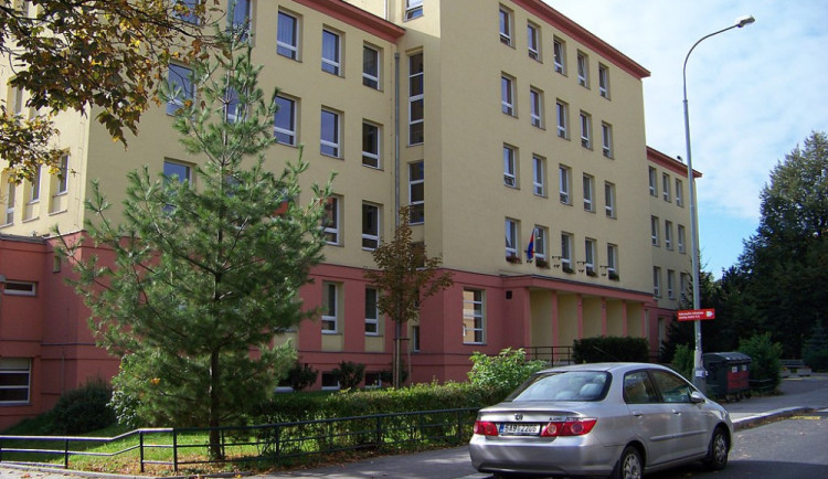 Soud zrušil osvobození učitelky, která zpochybňovala ruské válečné zločiny
