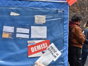 O prohlídky sídel vlády a ministerstev byl dnes velký zájem, lidé čekali v dlouhých frontách