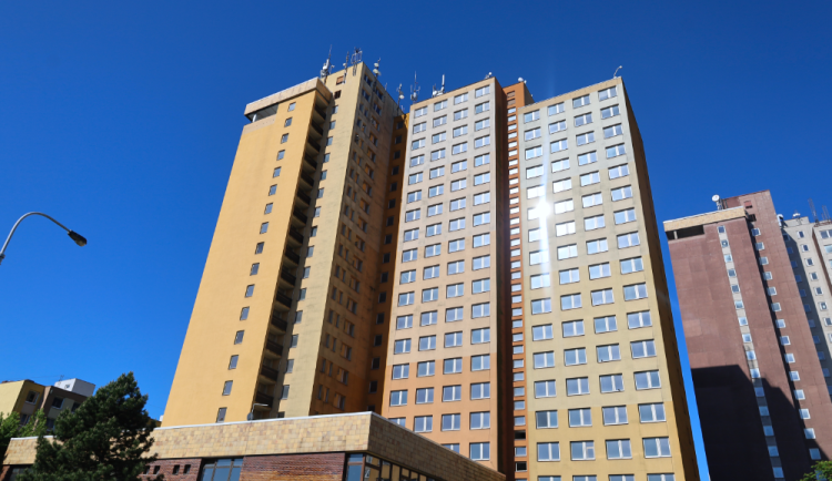 Rekonstrukce Hotelu Opatov se nejspíš prodraží. Zatím není jasné, o kolik