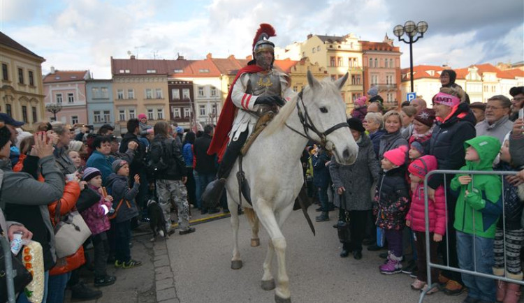 Martin na bílém koni má po roce namířeno pod Bílou věž