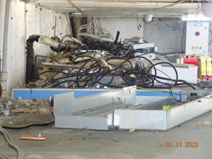 Děravý strop, myší bobky, plíseň. Obchod v Sapě kontrolou potravinářské inspekce neprošel